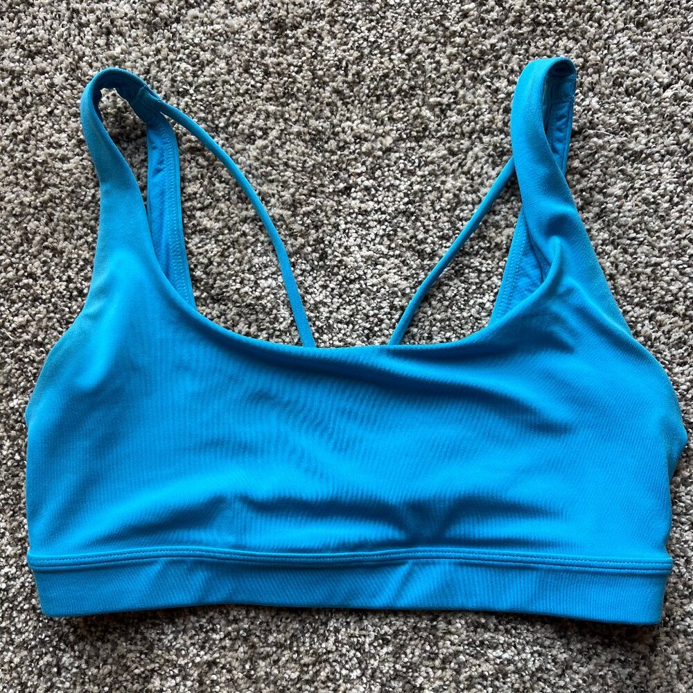 Athleta sports bra, Exhale, sky blue, small, medium impact